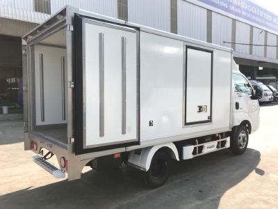Xe tải K250 thùng đông lạnh tải trọng 1990 kg lưu thông quận 1