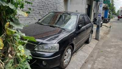 Bán xe Ford Laser 2004 bản GHIA 1.8 số tự động cứa sổ trời , miễn trung gian