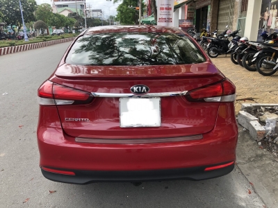 Hãng bán Cerato 1.6MT 2017, màu đỏ, đúng chất lướt, giá TL, hổ trợ góp