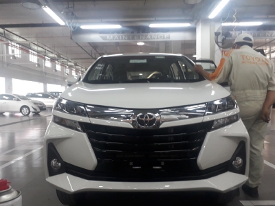 TOYOTA AVANZA 15G SO TỰ ĐỘNG 7 CHỖ MÀU TRẮNG GIAO NGAY