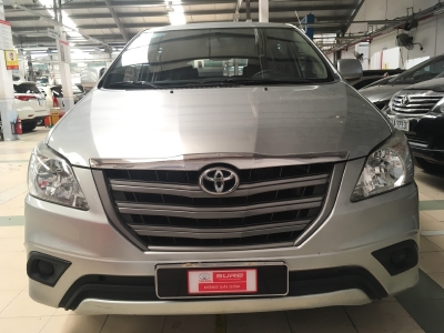 Innova 2.0E sx 2015 màu bạc, xe đẹp cam kết chất lượng, hỗ trợ NH với thủ tục nhanh chóng, đơn giản