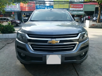 Nhà cần bán xe Chevrolet Colorado LT 2018 máy dầu số sàn 2 cầu điện