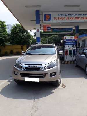 Bán xe Isuzu Dmax 2014 số sàn, máy dầu, xe màu vàng cát
