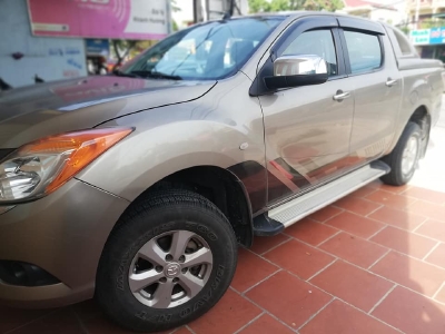 Cần bán xe BT50, sản xuất 2014, số sàn, máy dầu, hai cầu, màu ánh kim