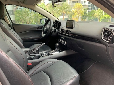 Cần bán xe Mazda 3 2016 số tự động màu xám, biển sài gòn chính chủ
