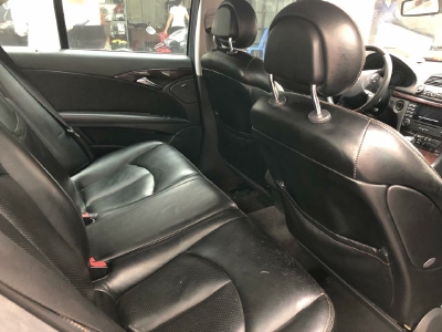 Cần bán MERCEDES E240, số tự động, 2003, màu xám xanh