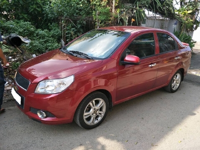 Cần bán xe Aveo 2017, số sàn, màu đỏ
