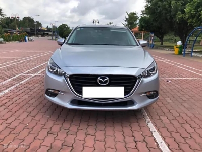 Gia đình cần bán Mazda3, sản xuất 2018, số tự động, màu bạc