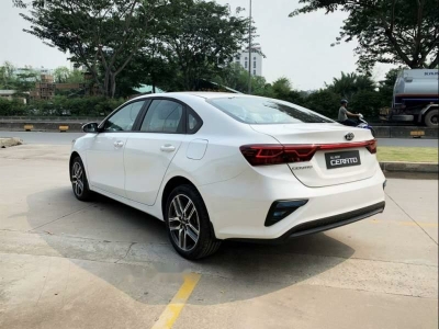 Cerato giảm giá cực sâu tháng ngâu