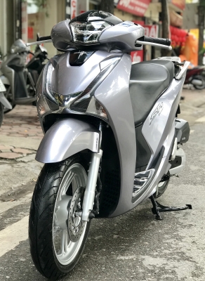 Bán SH Việt 150 CBS cuối 2018 màu Bạc Đen quá mới
