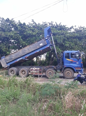 Công ty còn dư 1 xe tải cần bán lại cho ai cần, xe chạy nội bộ nên còn mới