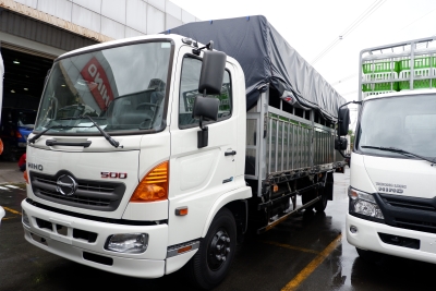 Xe Mui Bạt Hino 6 Tấn Bửng Inox Kèm Ưu Đãi, Vay 80%, Tải Hàng 6 Tấn 250, Thùng Dài 6m7, Hino FC9JLTC E4