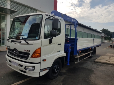 Xe Tải Cẩu HINO gắn cẩu TADANO Nhập Nhật 3 Tấn 4 Khúc Kèm Khuyến Mãi