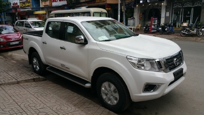 Navara El 1 cầu số tự động
