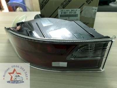 81681-60120 - Đèn cản sau trái GX460