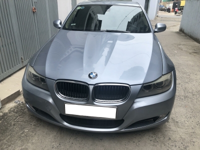 Gia đình cần bán xe Bmw 320i.