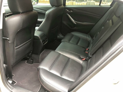 Gia đình cần bán xe Mazda 6