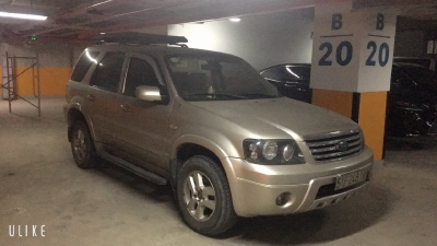 Xe oto Ford Escape
