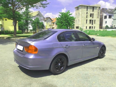 Gia đình cần bán xe Bmw 320, sản xuất 2011