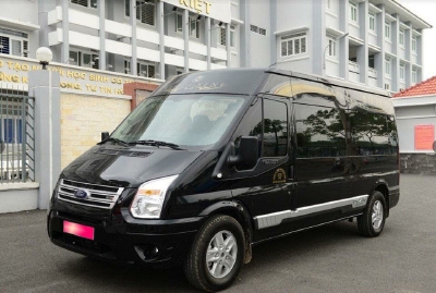 Cần bán xe Transit 2018 Limousine