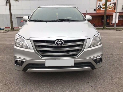Cần bán Toyota Innova 2015