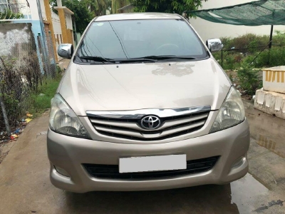 Gia đình bán Toyota Innova 2011