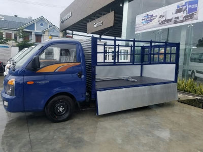 Hyundai H150 thùng mui bạt
