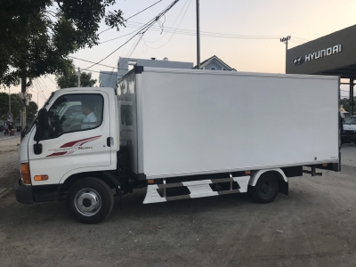 NewMighty N250SL, Thùng kín composite, 2019, tải 2t4