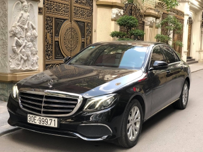 Bán Mercedes E200 2017 màu Đen chính chủ biển Hn cực đẹp giá cực tốt