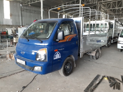 Xe tải Hyundai H150. Tải 1,45 tấn. trả trước 120 triệu có xe
