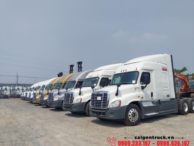 Bán Đầu Kéo Mỹ Freightliner Cascadia 2015 Model 2016
