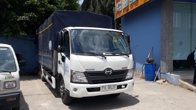 Gía xe Hino XZU730 Tải 5,1 tấn. Hổ trợ 70 - 90%