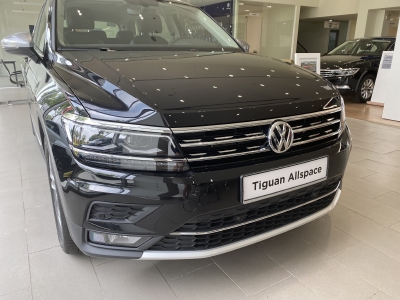 Tặng ngay 100% phí trước bạ khi mua Tiguan Allspace SUV 7 chỗ nhập khẩu