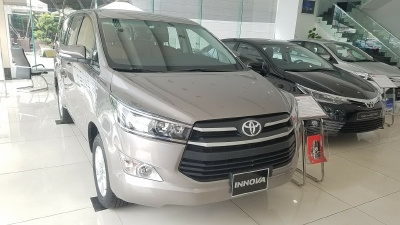 Toyota InnoVA 2.0E MT Khuyến Mại Kịch Sàn