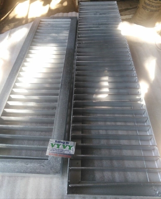 Nhận xi mạ nắp hố ga kV HCM. Giá 5k.kg