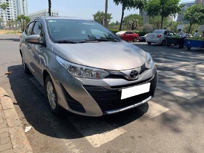Bán Toyota Vios 2019, số sàn, màu Bạc