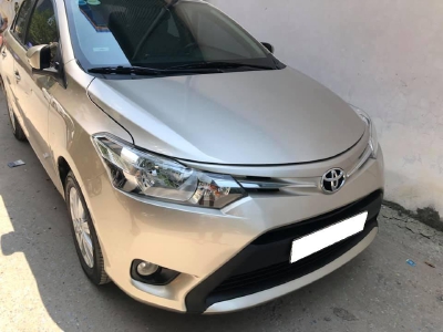 Gia đình cần bán xe Vios 2018 màu vàng