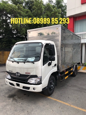 XE TẢI XZU650 1,9 TẤN THÙNG KÍN