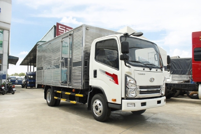 XE TẢI 2 TẤN 4 ĐỘNG CƠ ISUZU GIÁ TỐT