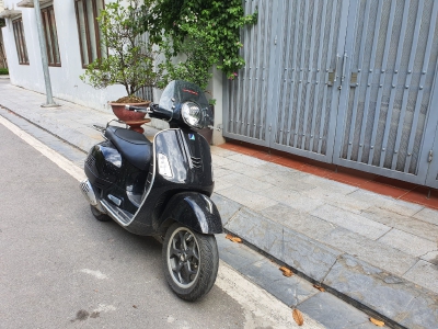 Bán xe Vespa GT màu đen chính chủ