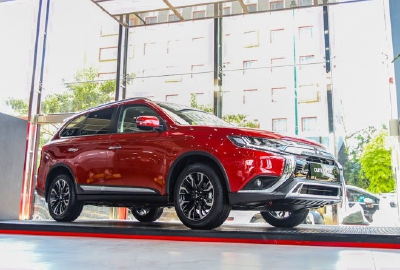 MITSUBISHI OUTLANDER 2020 TRẢ GÓP 90% GIÁ 825TR