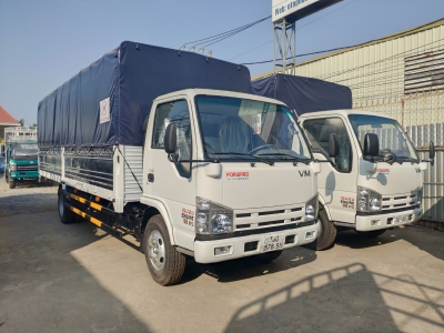 Đại lý xe tải isuzu 1t9 - thùng bạt 6m2 chở hàng bao bì giấy vào thành phố