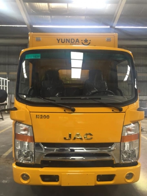 Chờ gì nữa, xe đẹp xe tải 1,99 tấn, thùng 4,4m, máy ISUZU, hỗ trợ trả góp