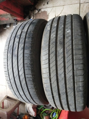 Lốp michelin 215/60r16 mới 95%, DATE 2019