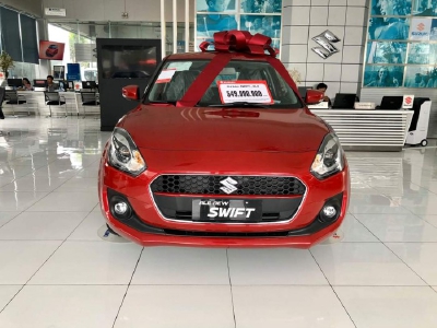 Swift Đỏ Có Sẵn Giao Ngay