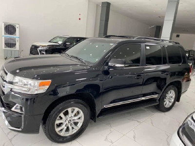 Bán 🚘  Landcruiser 5.7 V8 2016 - Xe màu đen, nội thấy màu nâu - Xe Sản xuất