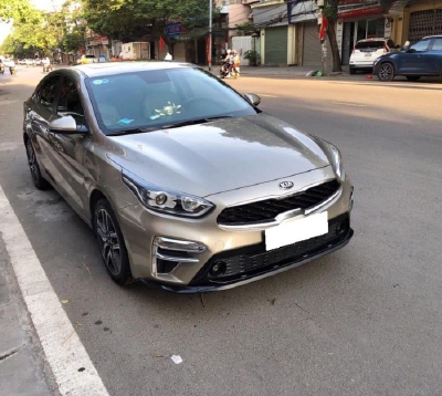 Cần bán xe kia Cerato 2019, số tự động, bản full, màu vàng cát