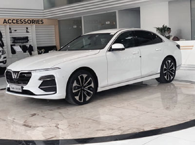 Vinfast Lux A 2.0
