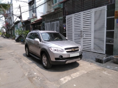 Bán Chevrolet Captiva LT 2009 màu Bạc rất đẹp.