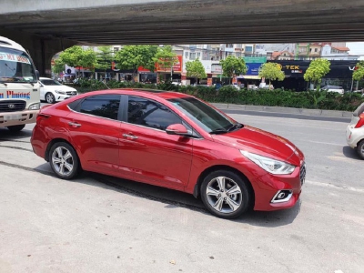Cần bán xe Accent 2019, bản full, số tự động, màu đỏ candy